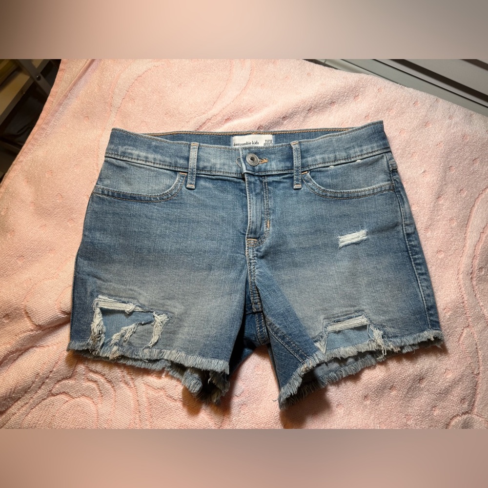 Abercrombie Kids Denim Shorts girls sz 11/12 nwot price is firm
